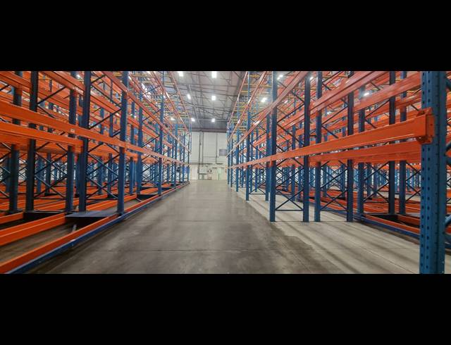 4,209M² WAREHOUSE TO LET IN AIRPORT INDUSTRIA